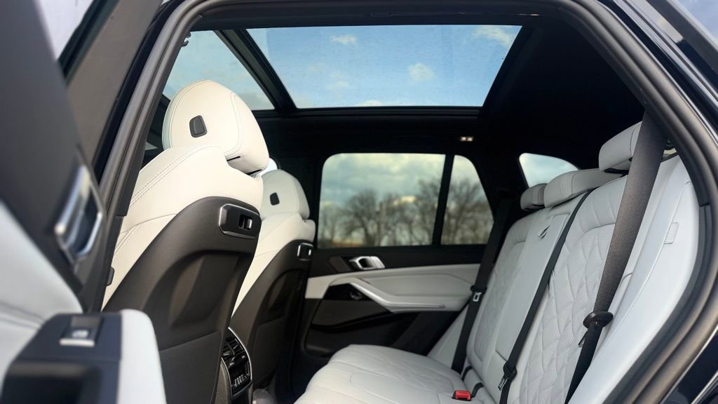 New 2026 BMW X5 xDrive40i w/ M Sport Package image 21