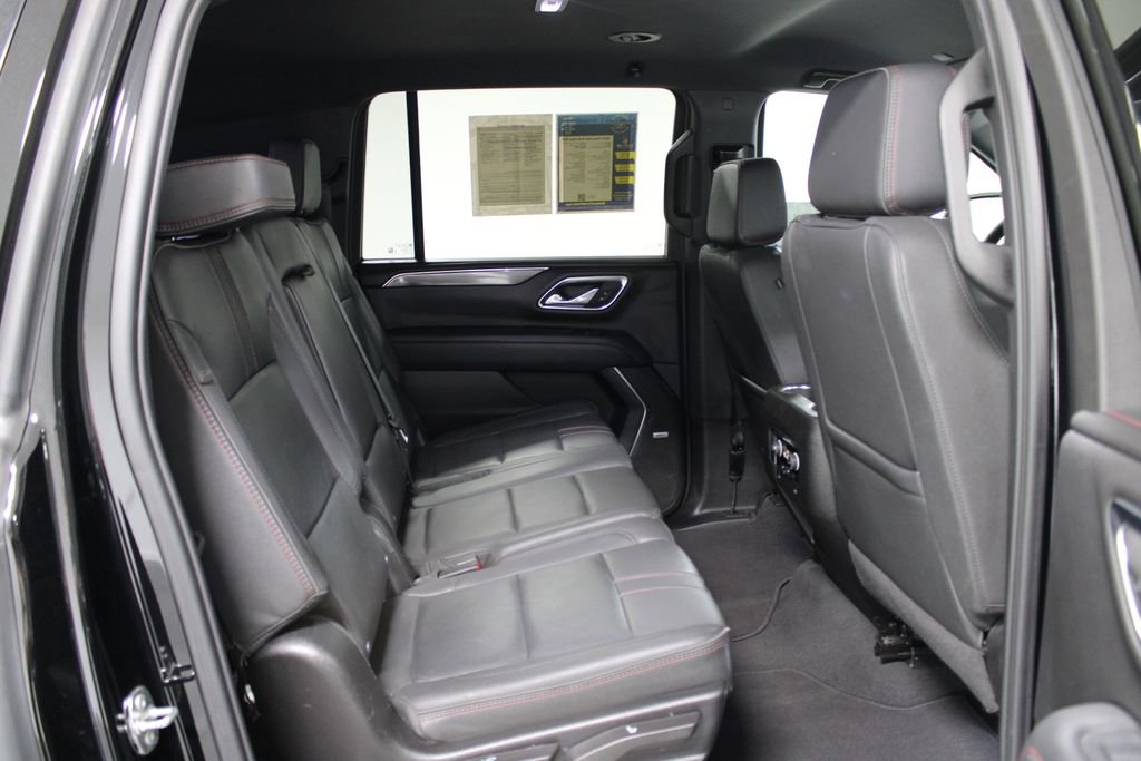 Used 2024 Chevrolet Suburban RST image 35