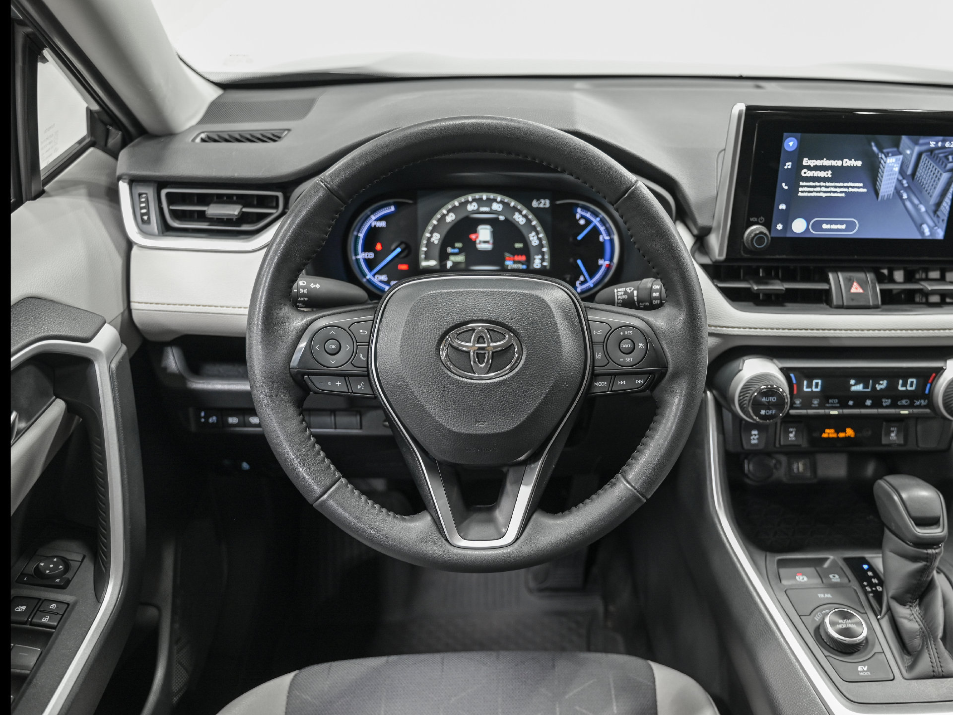Used 2025 Toyota RAV4 XLE w/ Weather Package AWD/4WD image 17