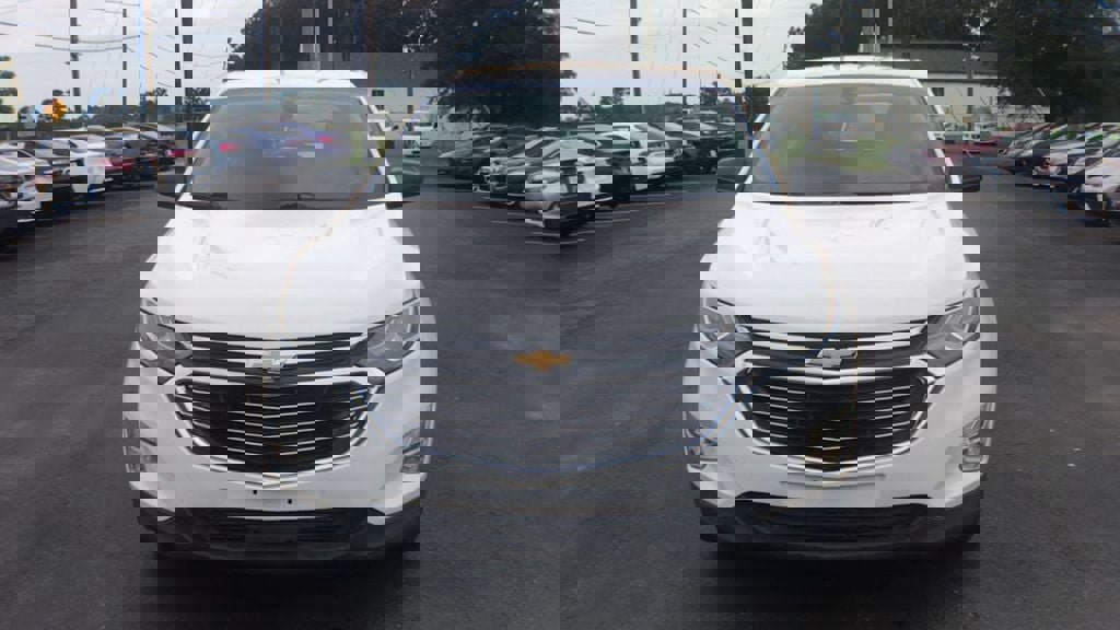 Used 2021 Chevrolet Equinox LS image 3