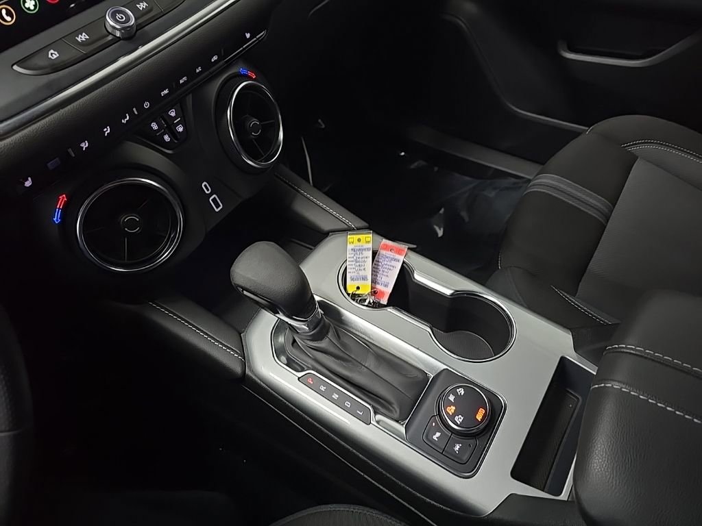 Used 2025 Chevrolet Blazer LT w/ Midnight/Sport Edition image 26