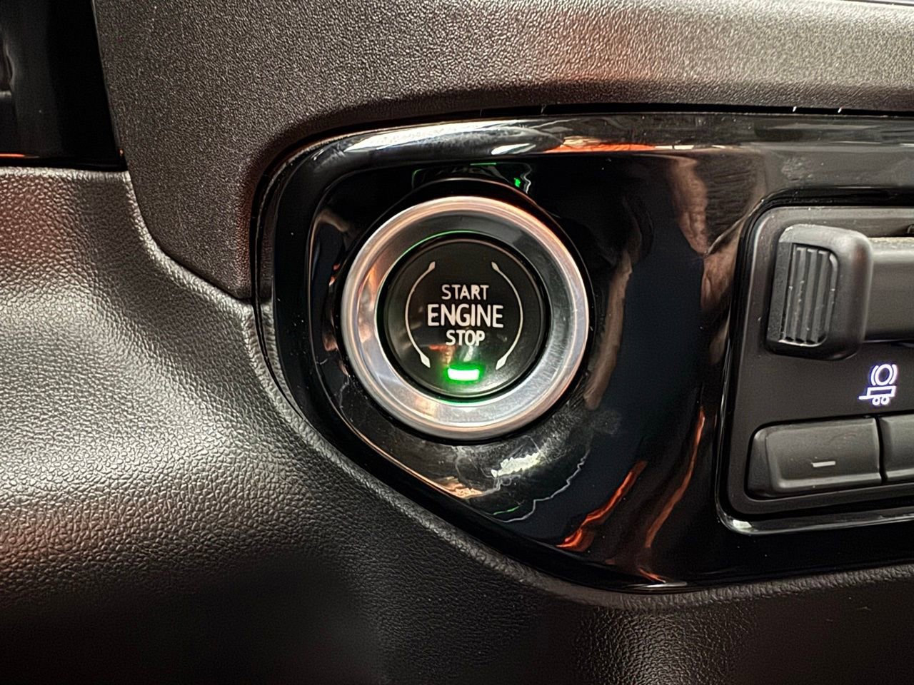 Used 2023 Chevrolet Silverado 1500 LT Trail Boss w/ Convenience Package II image 22