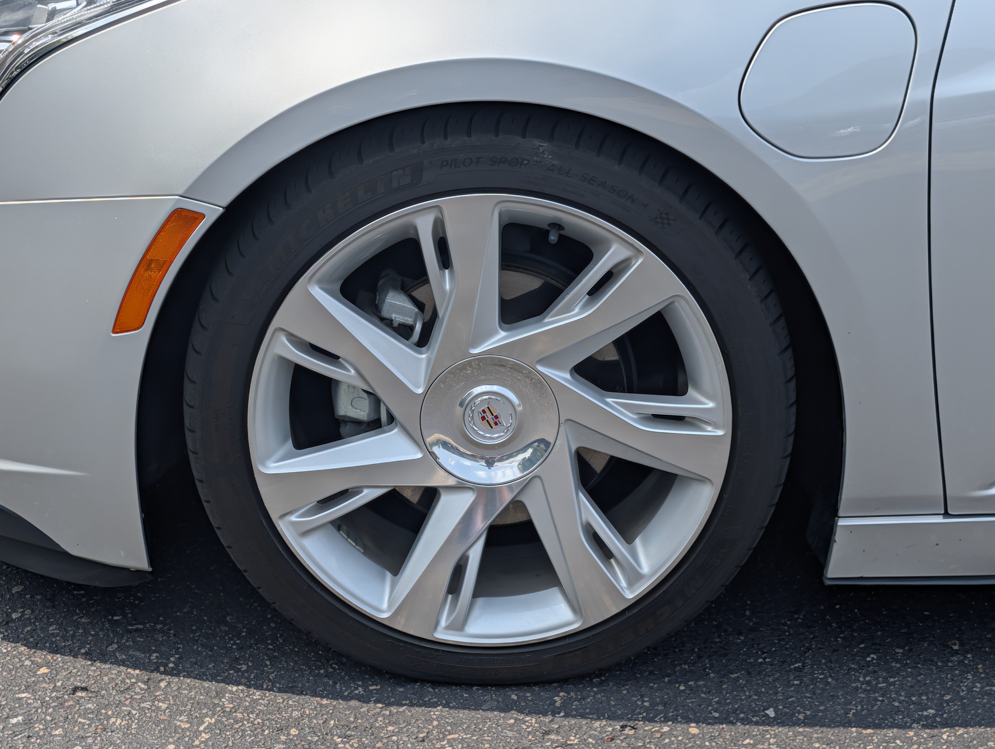 Used 2014 Cadillac ELR FWD image 15