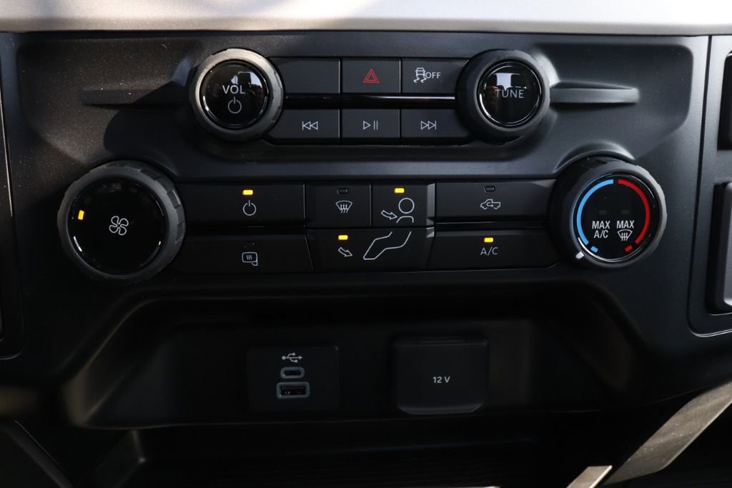 New 2025 Ford F550 4x4 Regular Cab Super Duty image 11