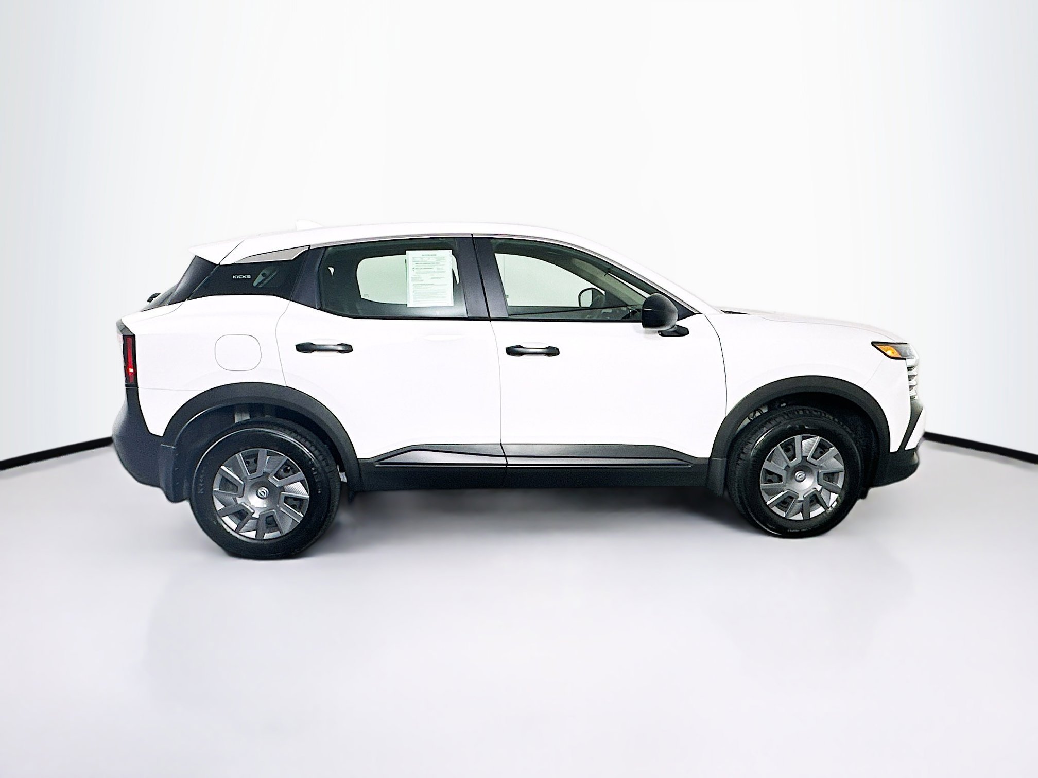 Used 2025 Nissan Kicks S FWD image 10