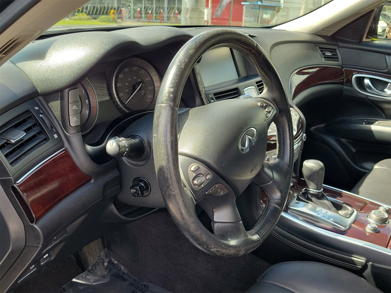 Used 2013 INFINITI M35 M35h w/ Premium Pkg image 10