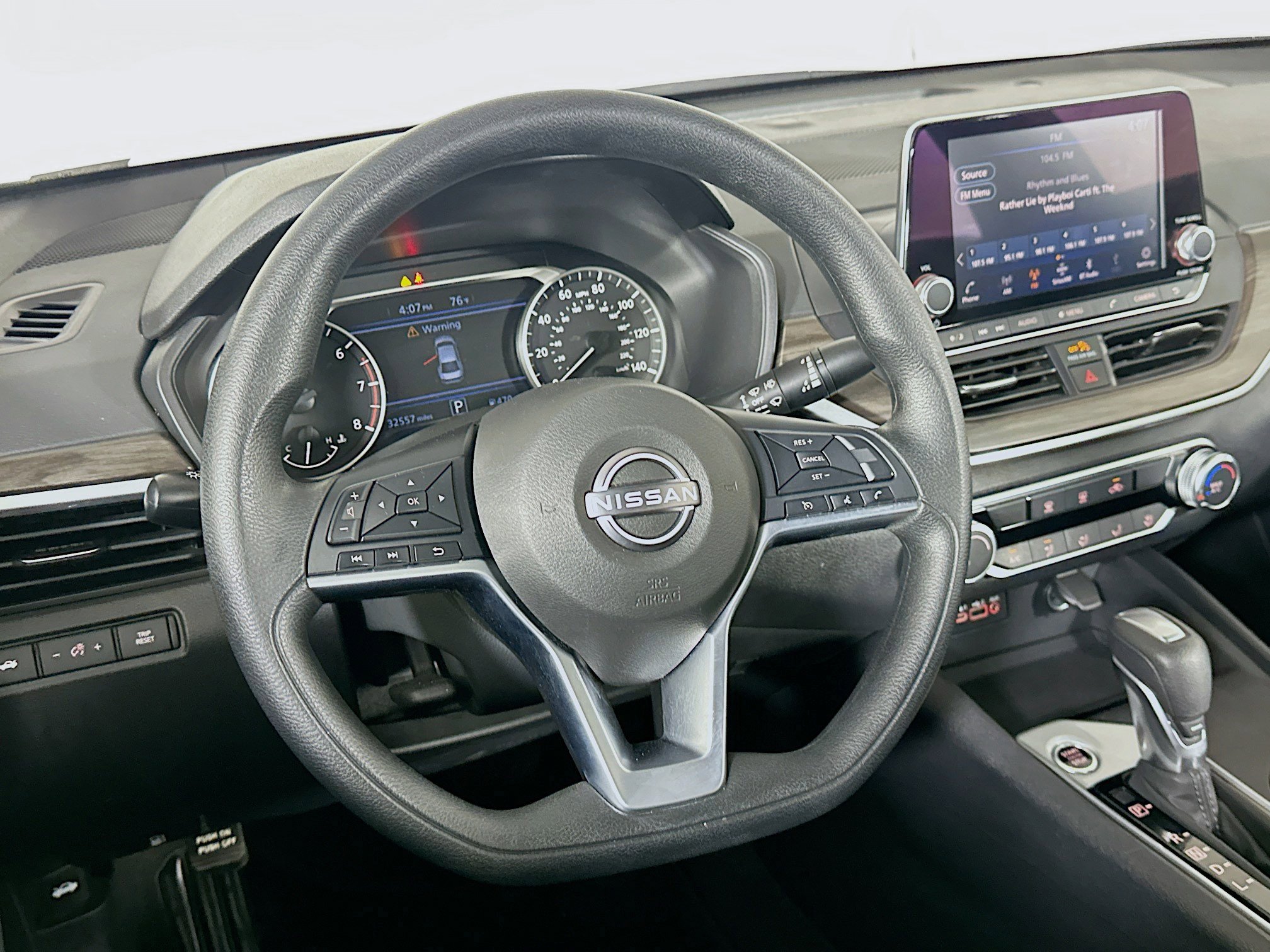 Used 2025 Nissan Altima 2.5 SV image 18