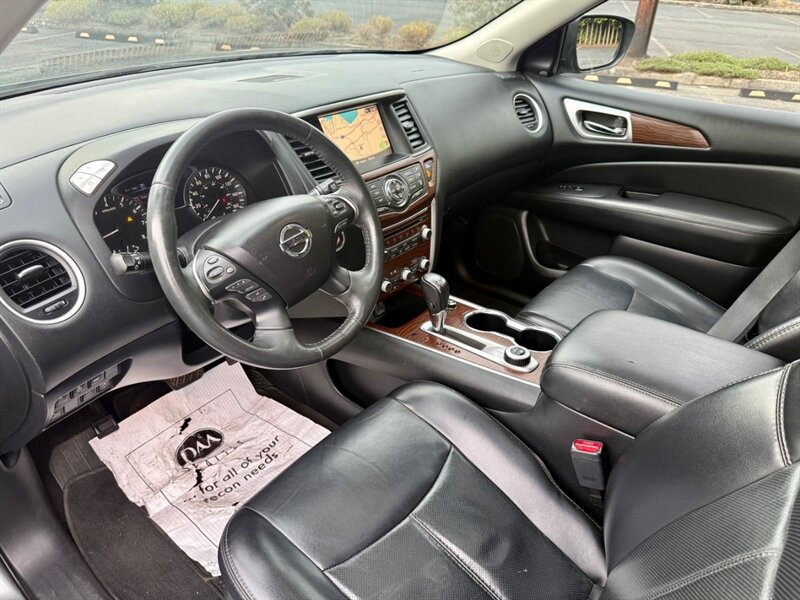 Used 2018 Nissan Pathfinder Platinum AWD/4WD image 9