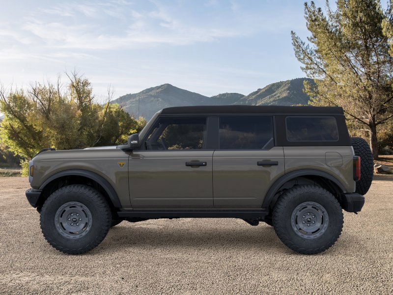 New 2025 Ford Bronco Badlands image 3