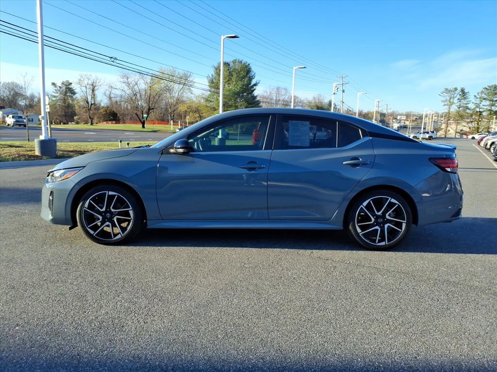 Used 2024 Nissan Sentra SR w/ SR Premium Package image 13