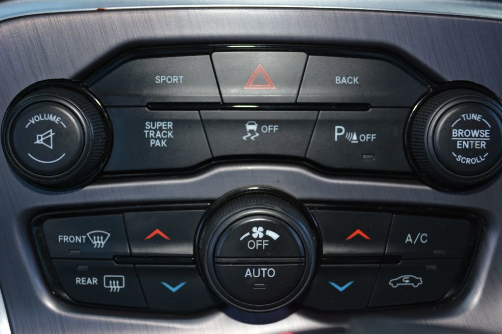 Used 2016 Dodge Challenger SXT Plus RWD image 23