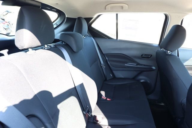 New 2025 Nissan Kicks Play S image 18