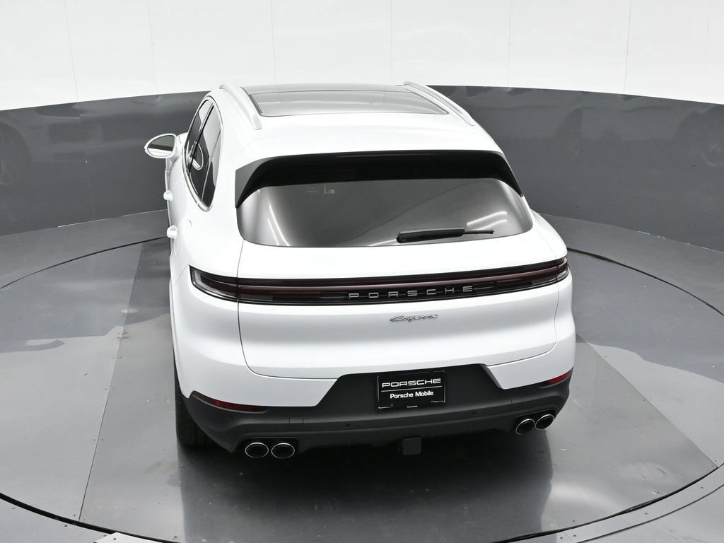 Certified 2025 Porsche Cayenne E-Hybrid AWD/4WD image 28