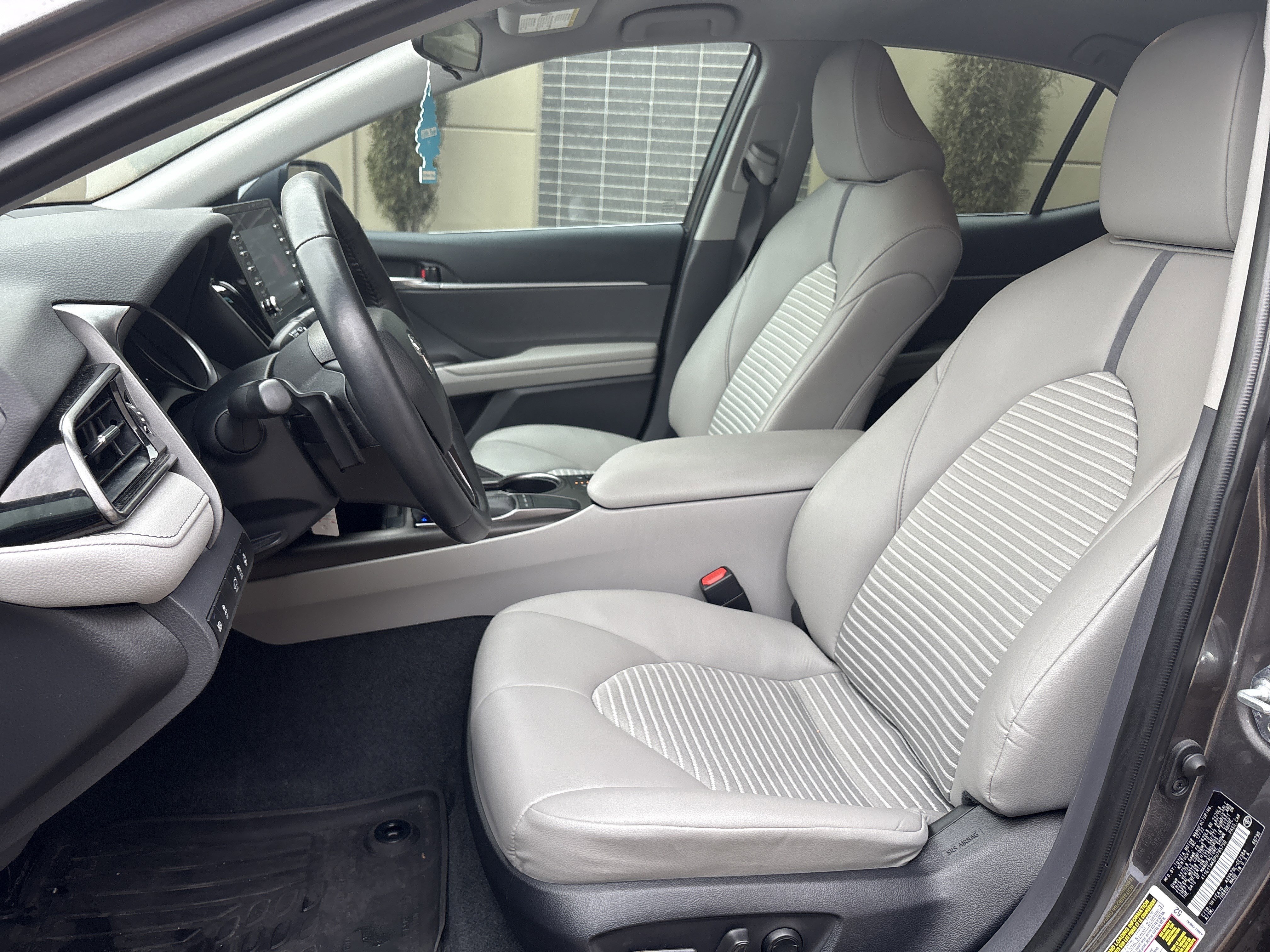 Used 2023 Toyota Camry SE image 16