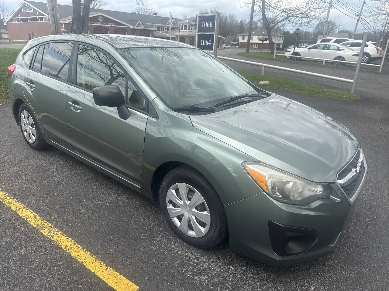 Used 2014 Subaru Impreza 2.0i image 2