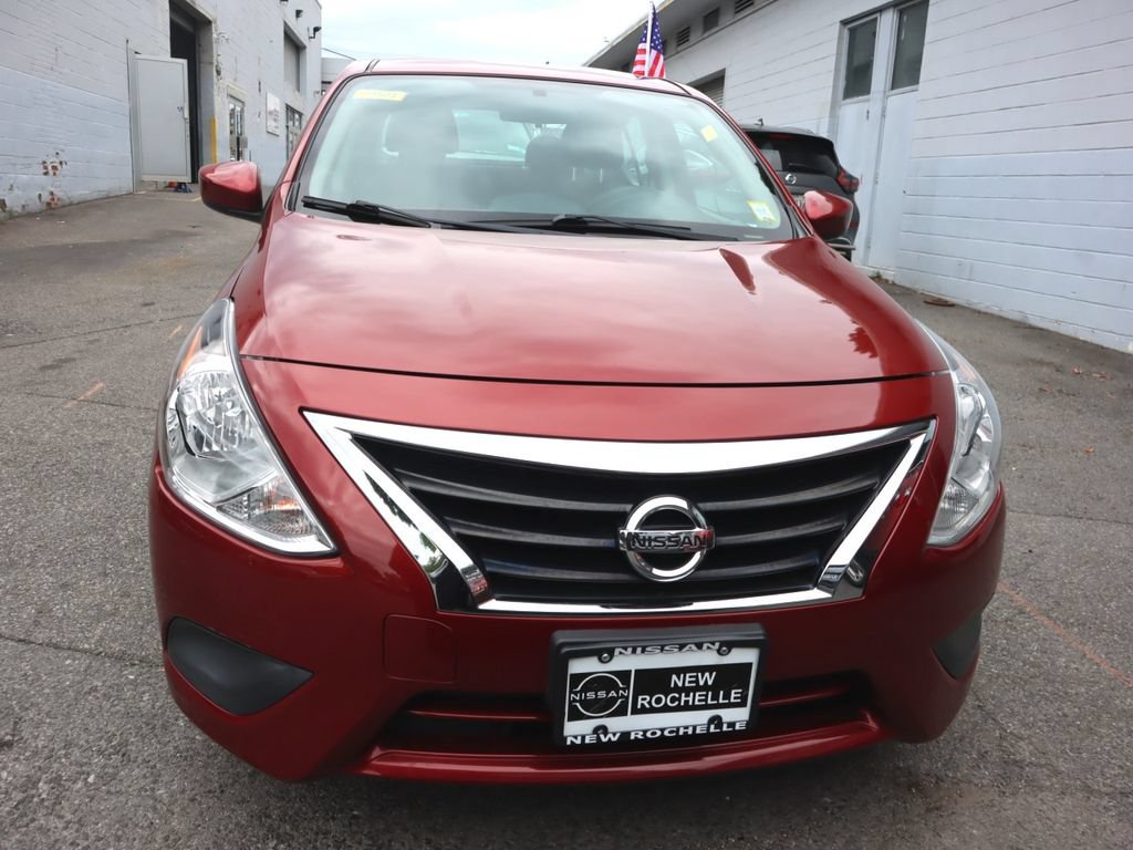Used 2019 Nissan Versa SV FWD image 2