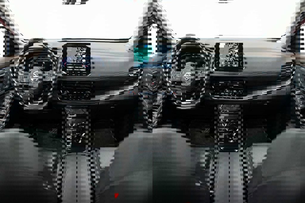 Used 2023 Nissan Rogue Platinum w/ Platinum Premium Package image 10