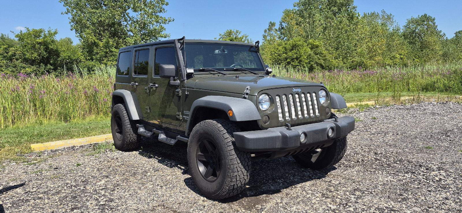 Used 2015 Jeep Wrangler Unlimited Sport w/ Quick Order Package 23S AWD/4WD image 2