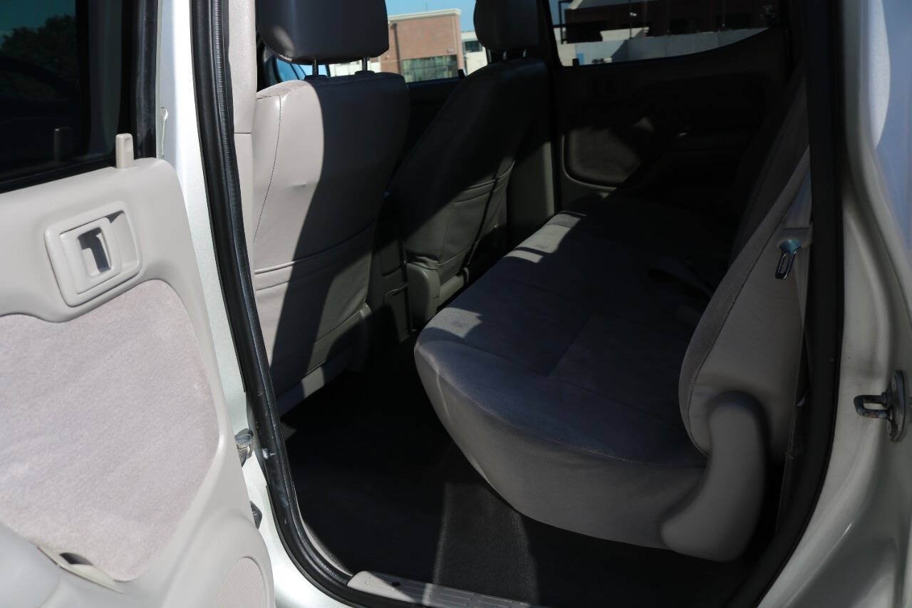 Used 2004 Toyota Tacoma PreRunner RWD image 92