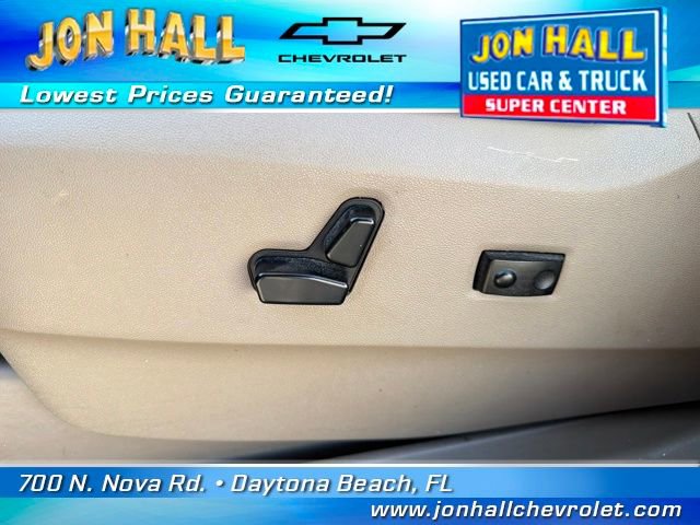 Used 2014 Chrysler Town & Country Touring image 20