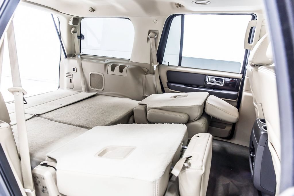 Used 2015 Lincoln Navigator 2WD w/ Equipment Group 101A Reserve image 35