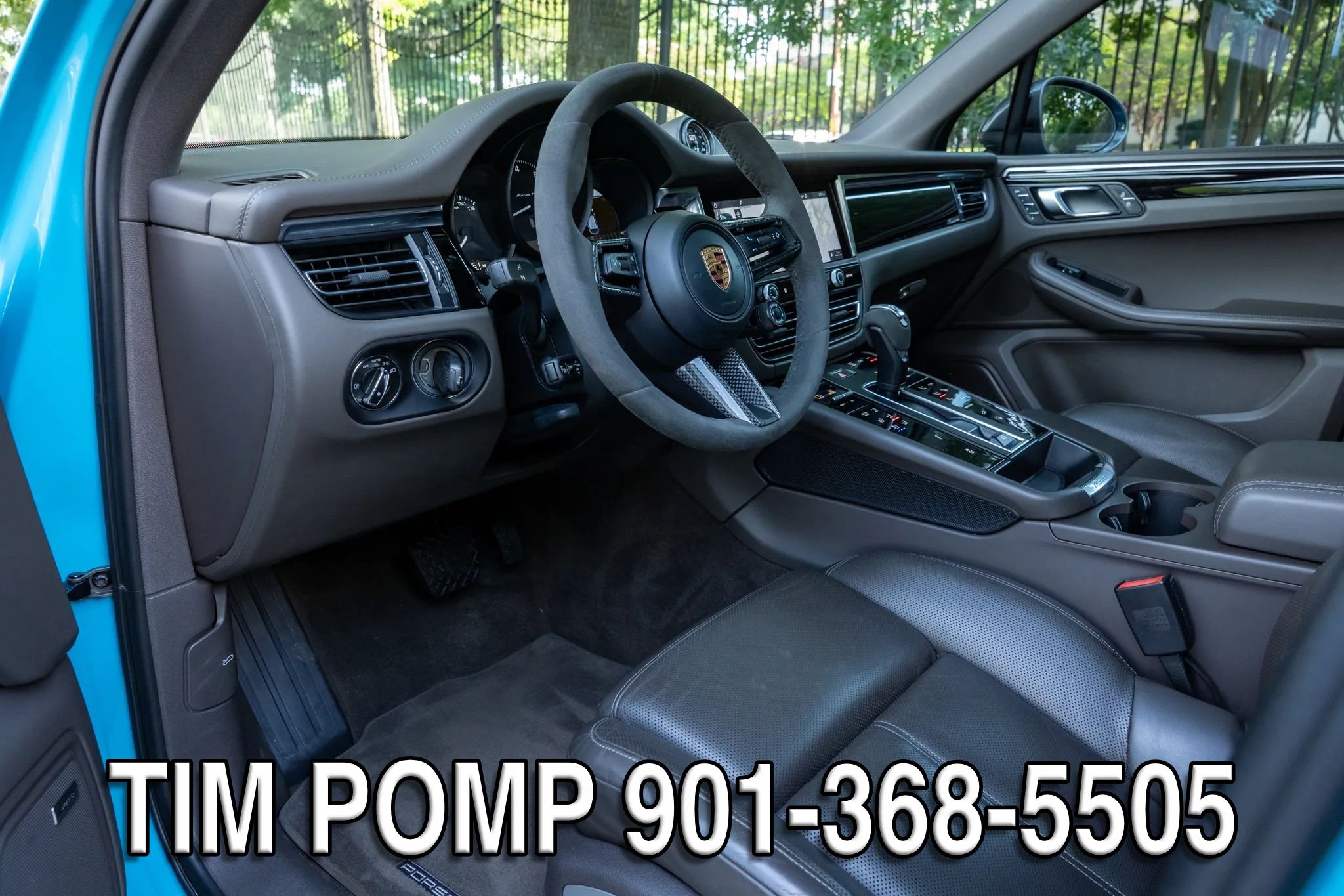 Used 2023 Porsche Macan Turbo w/ Premium Package AWD/4WD image 10