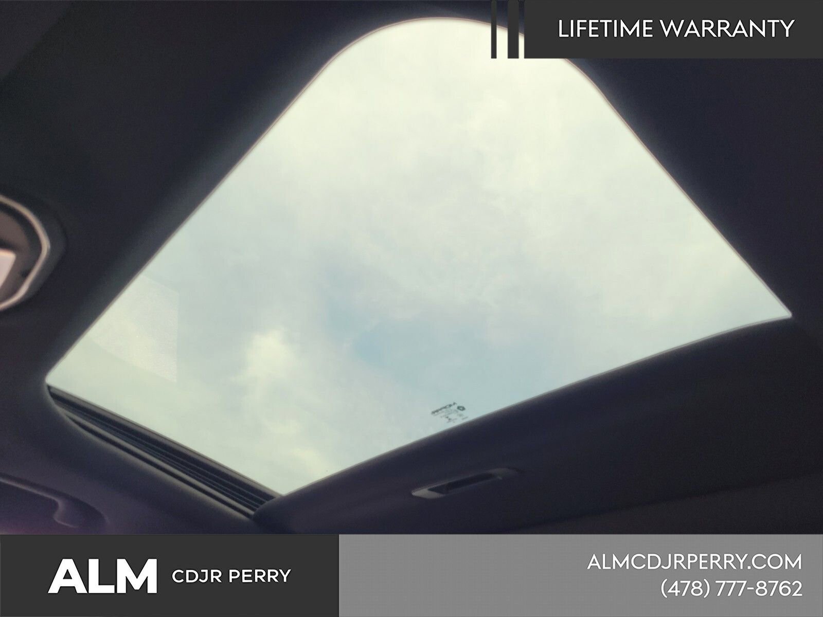 New 2025 Jeep Grand Cherokee Altitude image 16