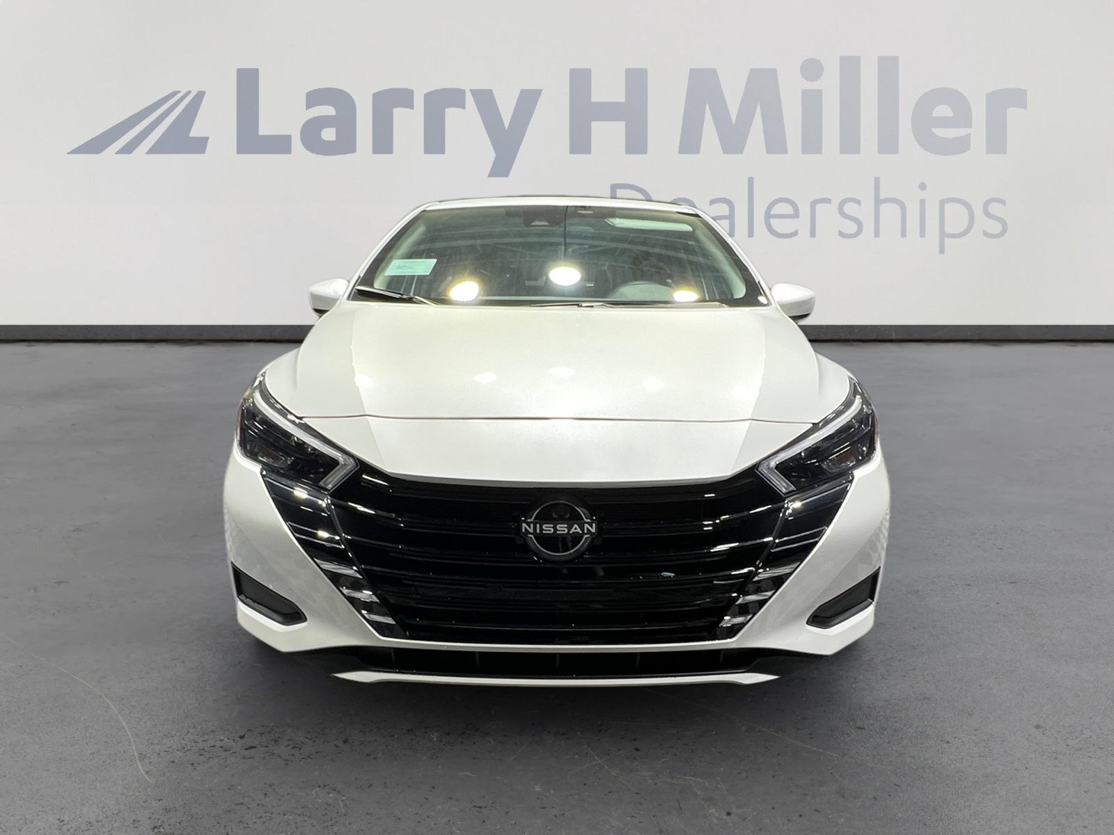 New 2025 Nissan Versa SV w/ Trunk Package image 8