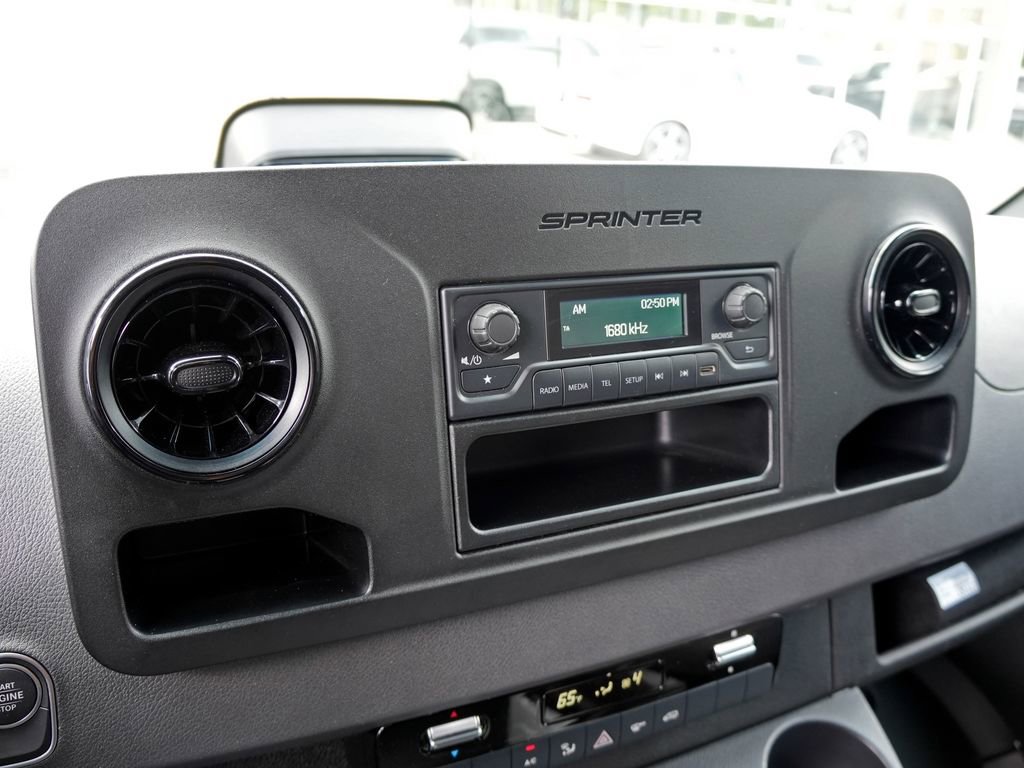 Used 2025 Mercedes-Benz Sprinter 2500 image 17