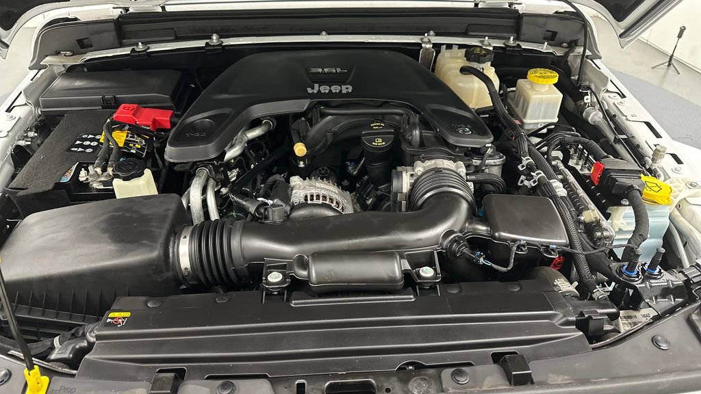 Used 2021 Jeep Gladiator Overland image 11