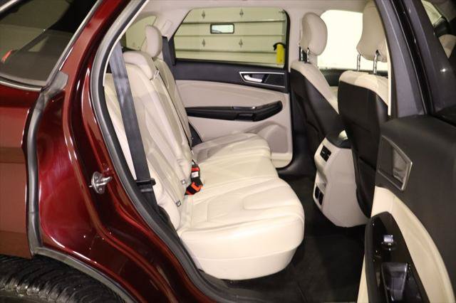 Used 2017 Ford Edge Titanium w/ Technology Package FWD image 29