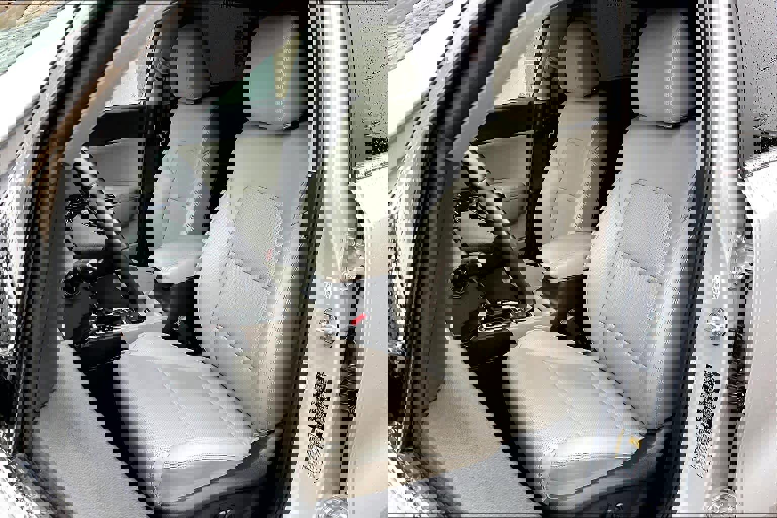 Used 2020 Kia Sportage EX image 16