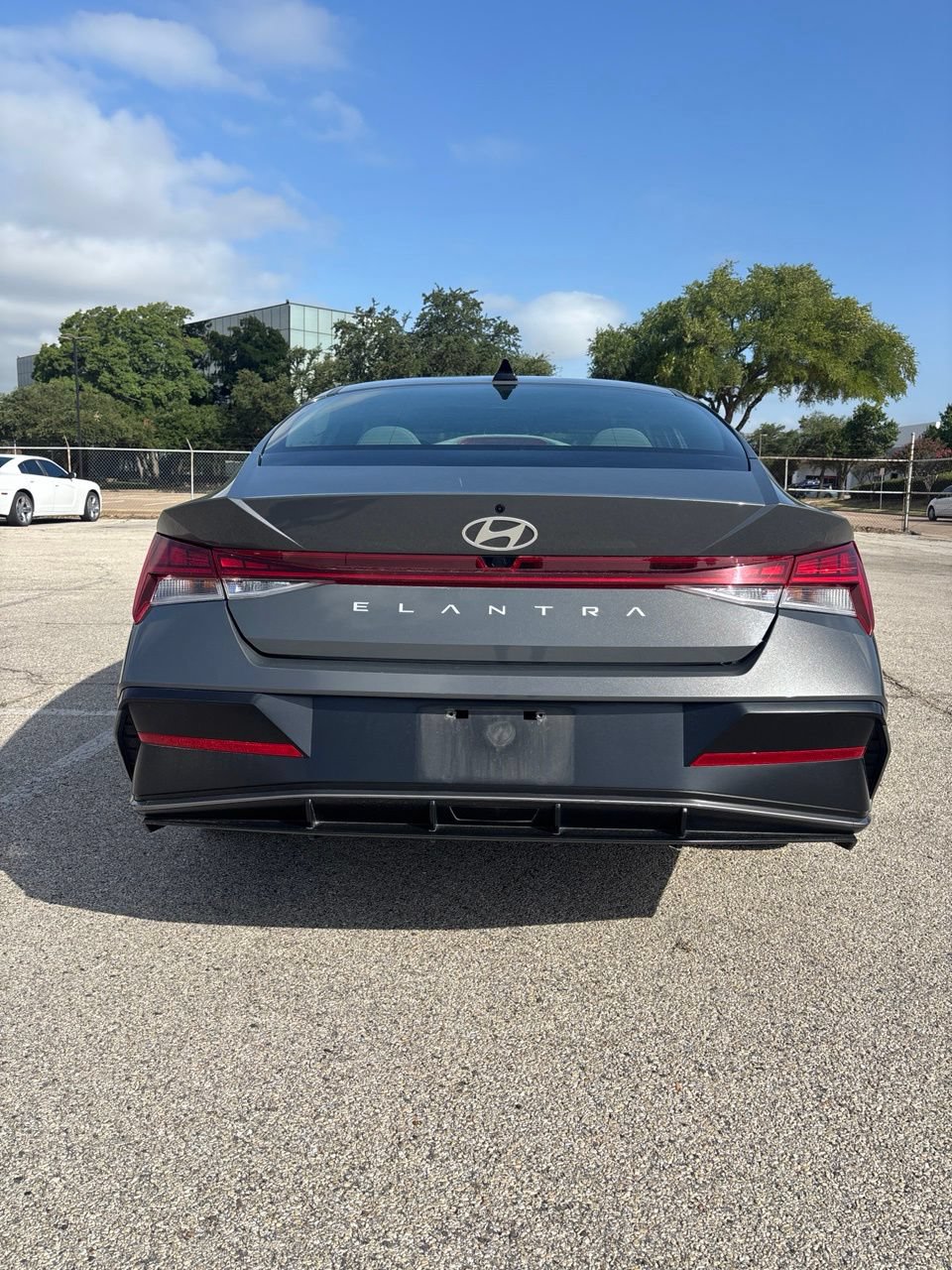 Used 2025 Hyundai Elantra SEL FWD image 4