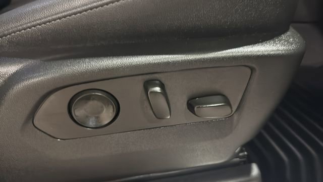 Used 2022 Chevrolet Silverado 1500 LTZ w/ Technology Package image 31