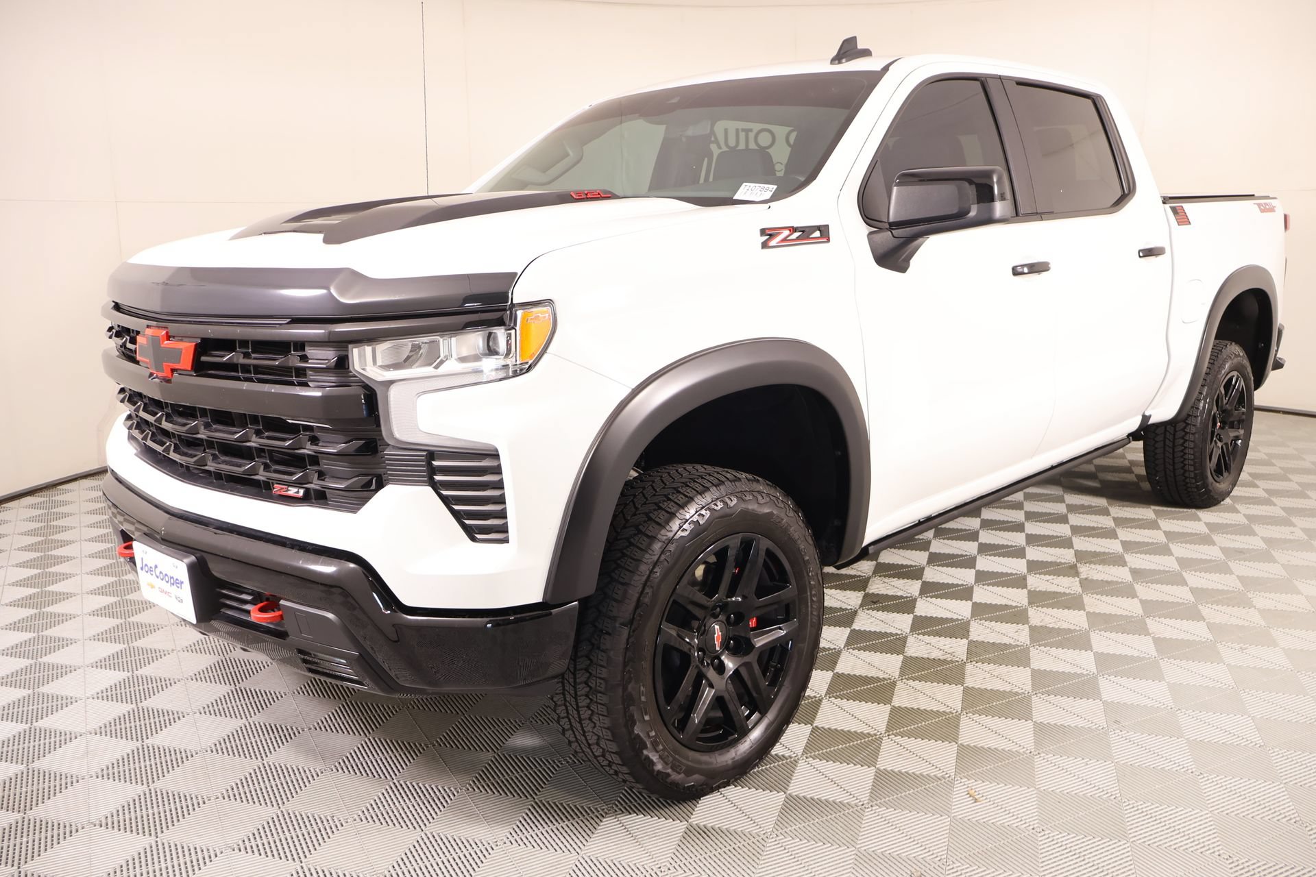 Used 2025 Chevrolet Silverado 1500 LT Trail Boss w/ Convenience Package II AWD/4WD image 10