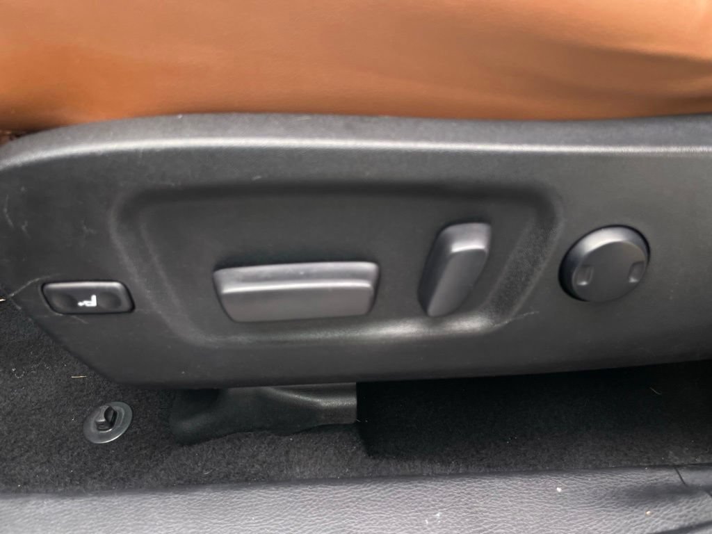 Used 2019 Toyota Highlander Limited AWD/4WD image 22