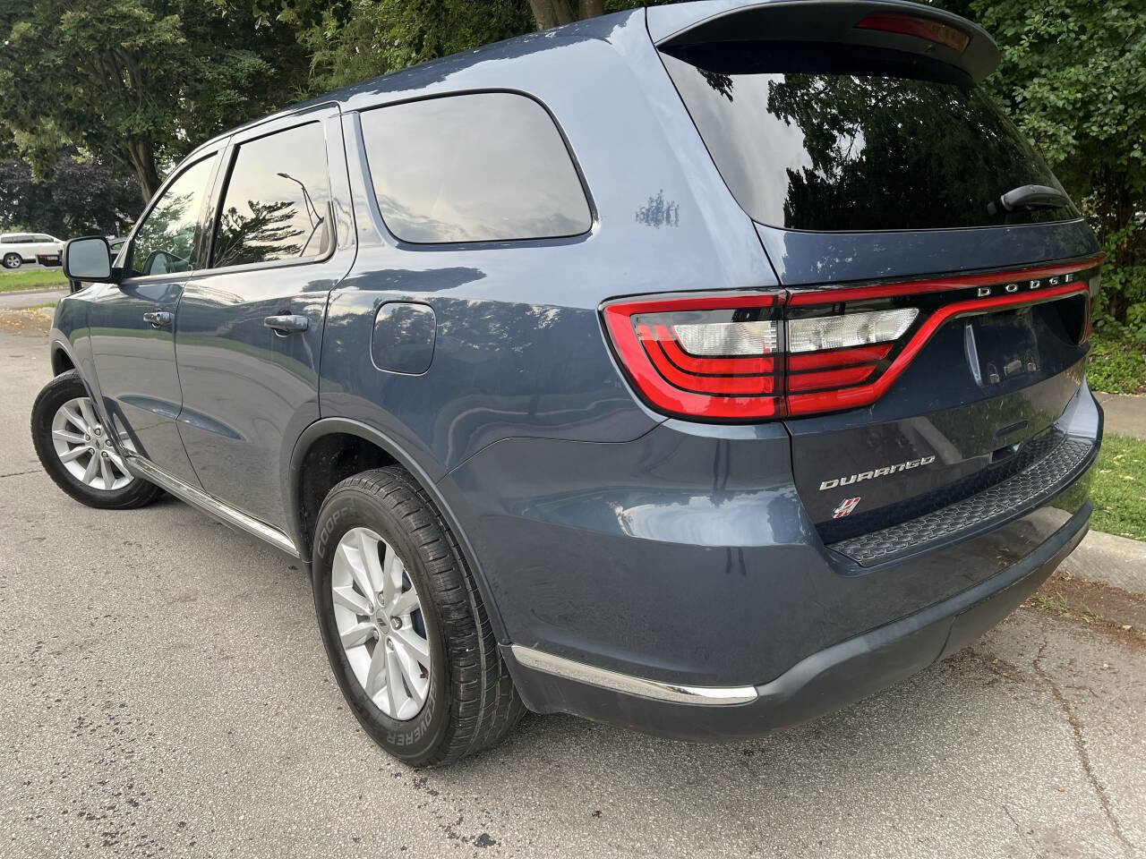 Used 2021 Dodge Durango SXT image 4