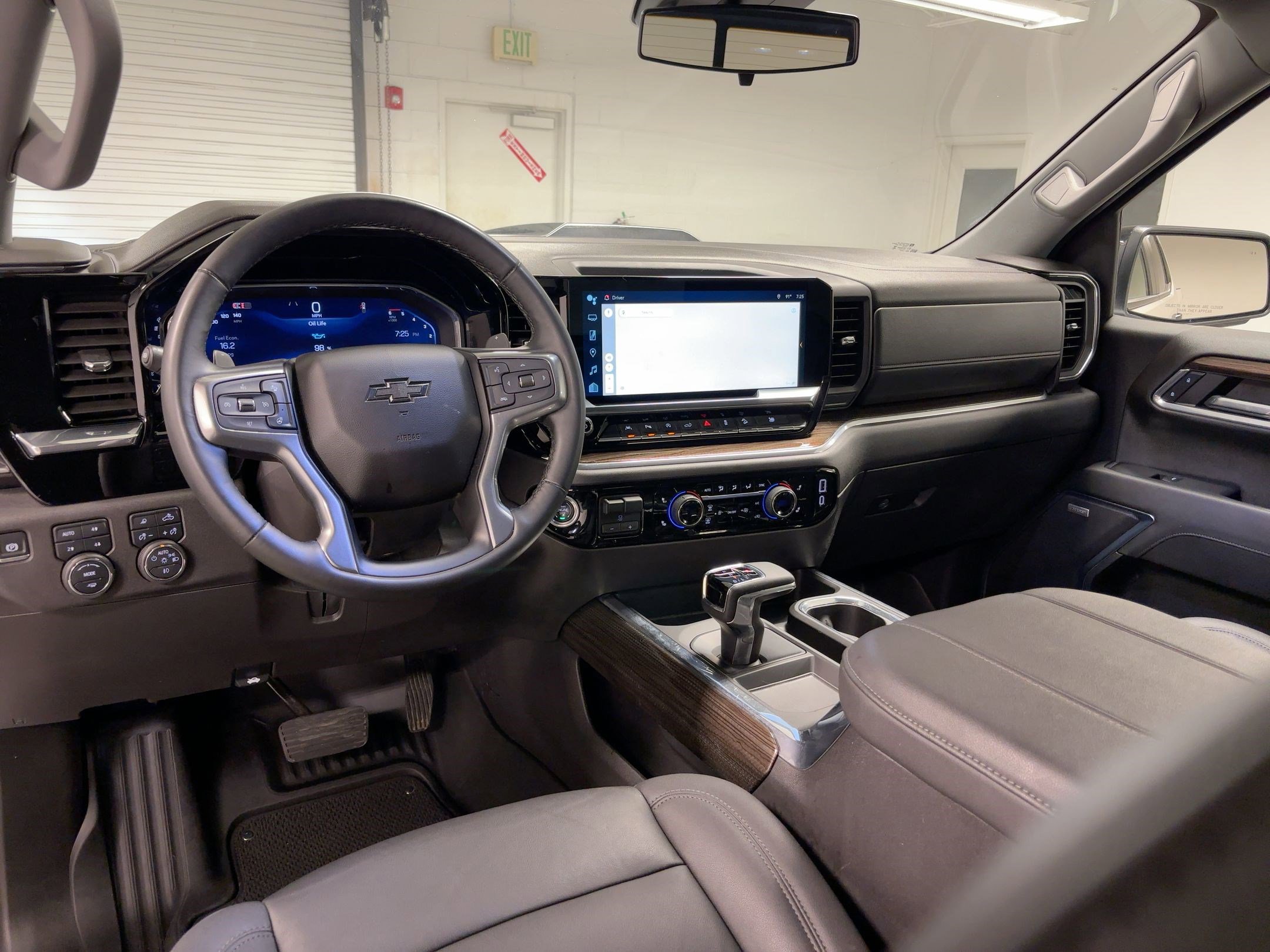 Used 2024 Chevrolet Silverado 1500 LT Trail Boss w/ LT Trail Boss Premium Package image 29