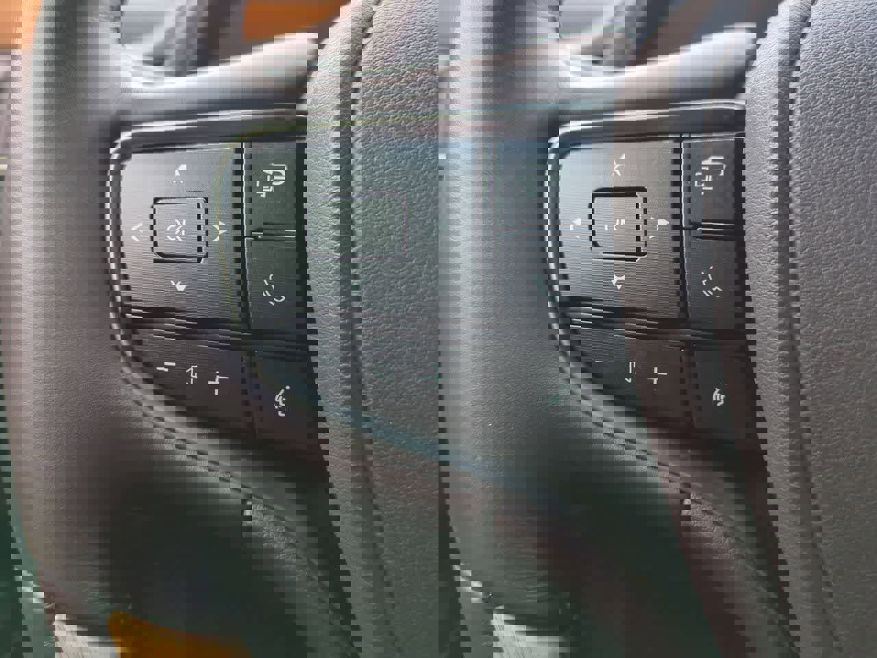 Used 2019 Lexus ES 350 Luxury w/ Accessory Package image 24