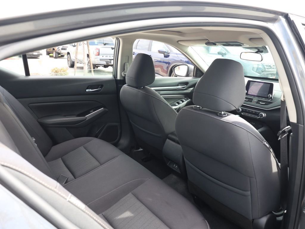 Used 2021 Nissan Altima 2.5 SV w/ SV Premium Package image 16