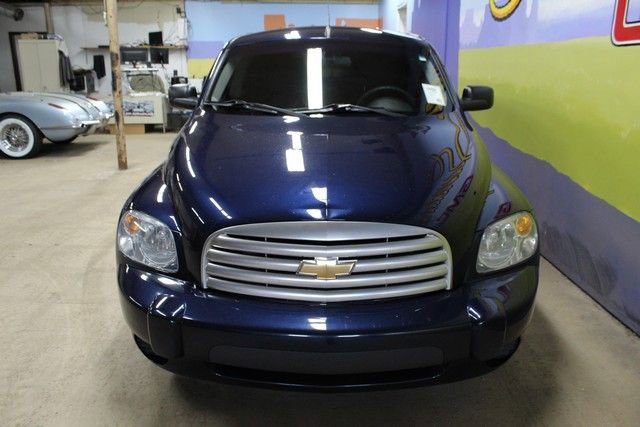 Used 2010 Chevrolet HHR LS image 2