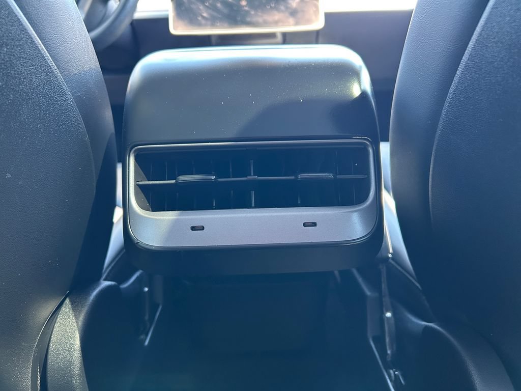 Used 2023 Tesla Model Y Long Range AWD/4WD image 22