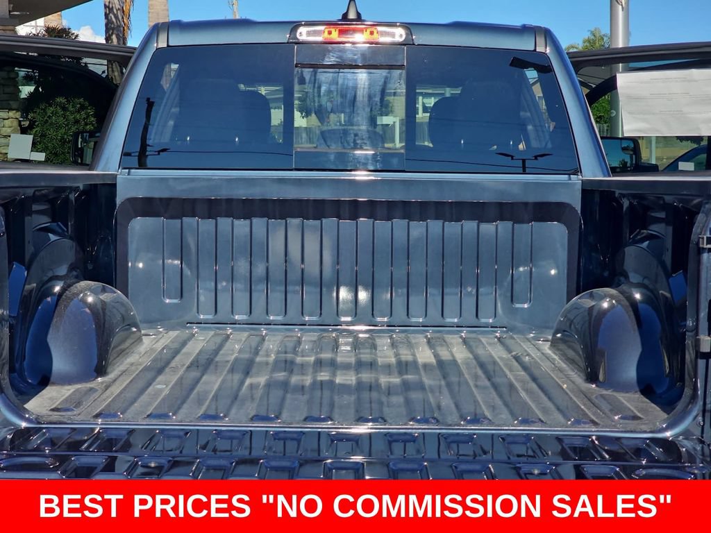 New 2026 RAM 1500 Express AWD/4WD image 12