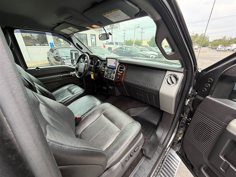 Used 2015 Ford F250 Lariat w/ Chrome Package AWD/4WD image 29