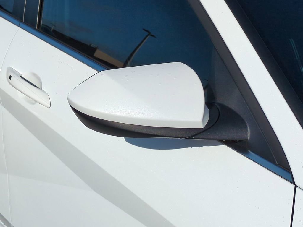 Certified 2025 Hyundai Elantra SEL image 12