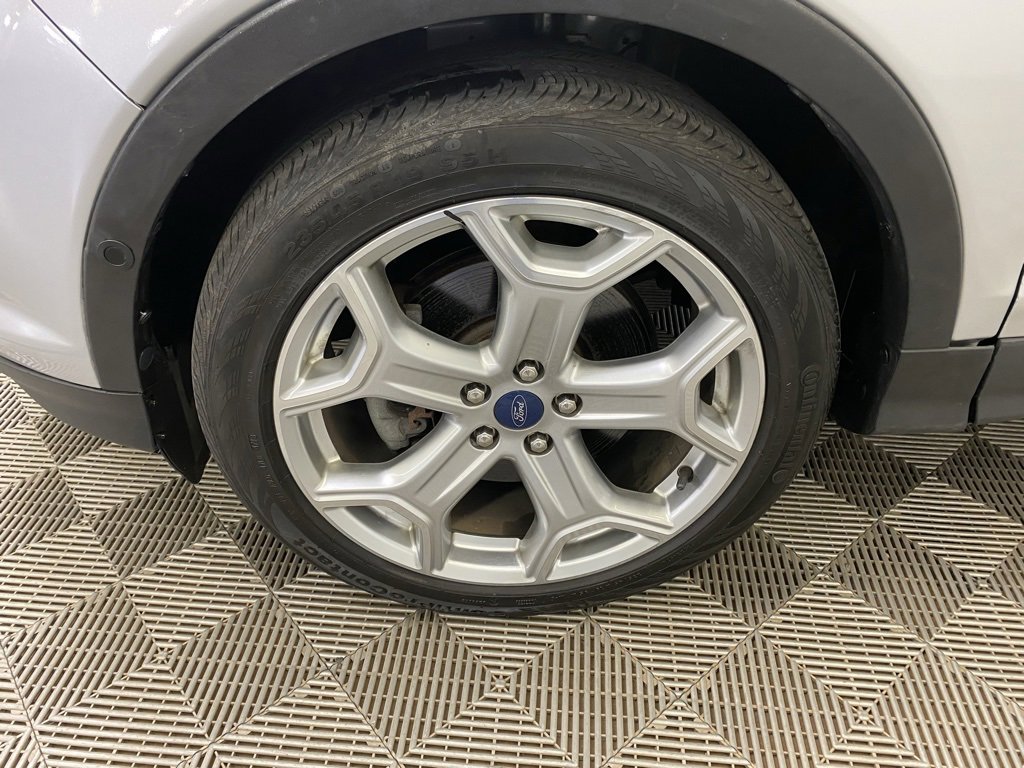 Used 2019 Ford Escape Titanium image 6