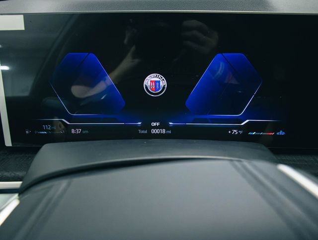 New 2026 BMW ALPINA XB7 AWD/4WD image 17