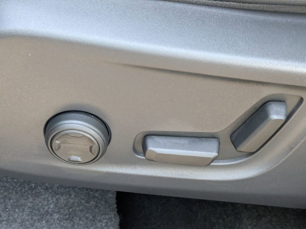 New 2026 Volvo XC40 B4 Plus w/ Protection Package Premier image 21