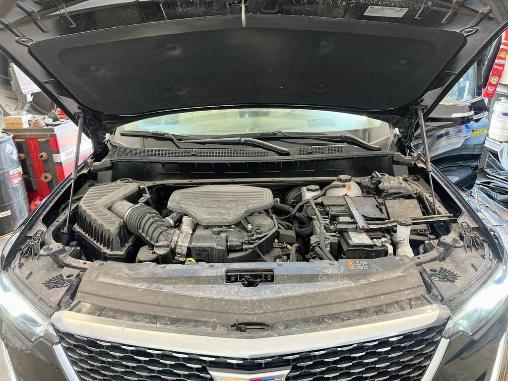 Used 2025 Cadillac XT6 Premium Luxury w/ Technology Package FWD image 33