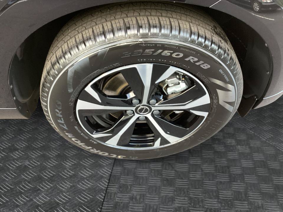 New 2027 Volvo XC60 B5 Core AWD/4WD image 25